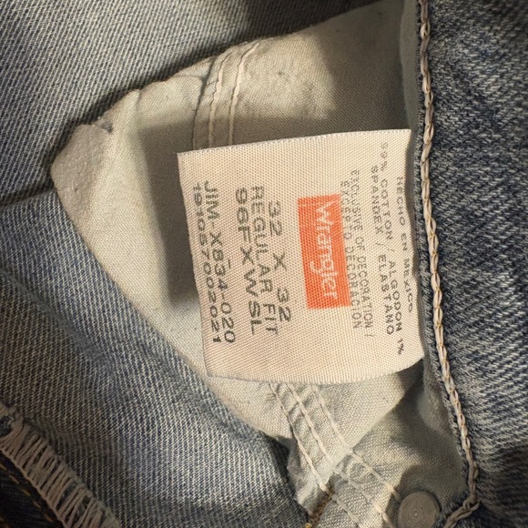 Wrangler Women's Light Blue Straight Leg Jeans - Picture 2 of 3